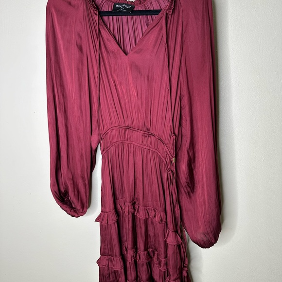 Mink Pink long sleeve dress - Picture 2 of 5